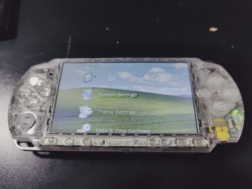 PSP 3000 fully reshelled into transparent case